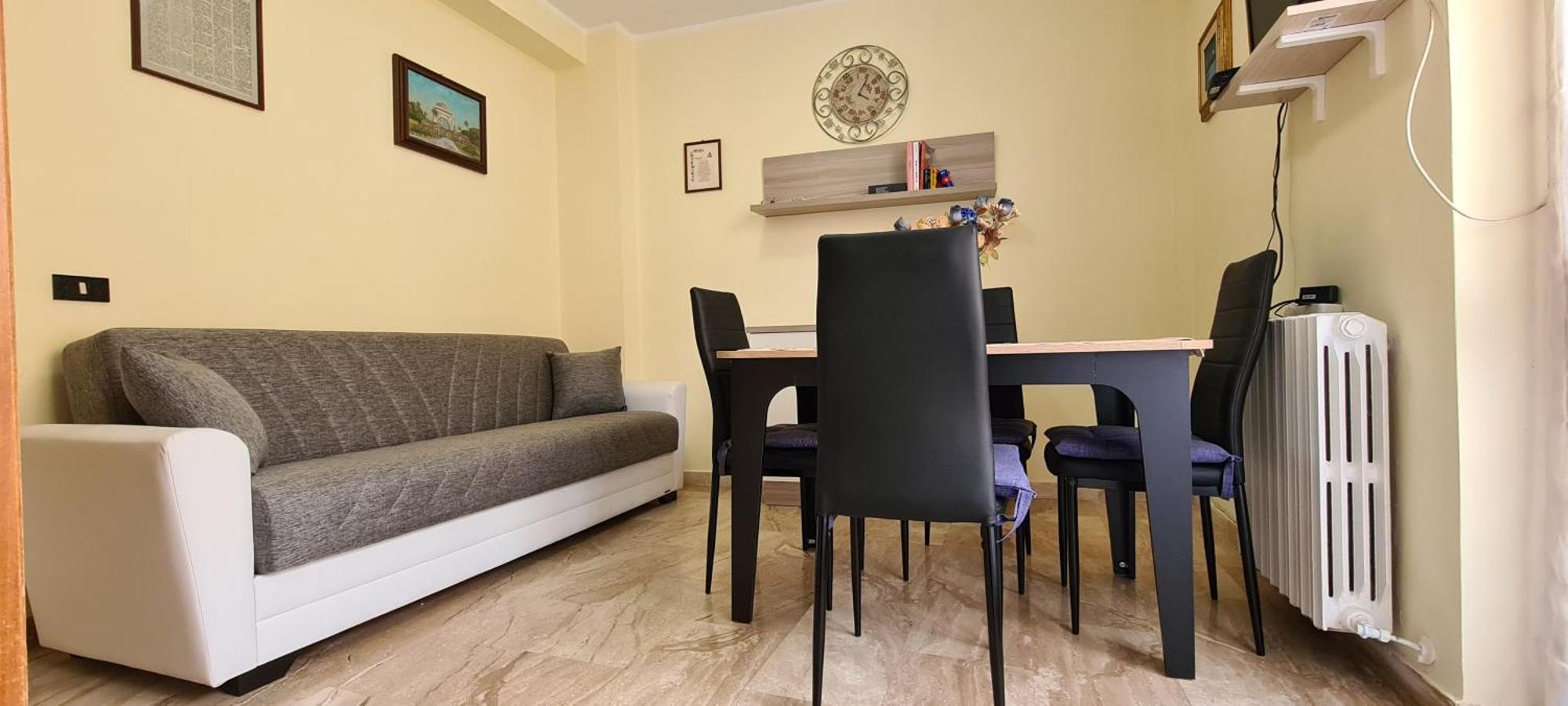 Em Holiday Apartment Quartu SantʼElena Exteriör bild