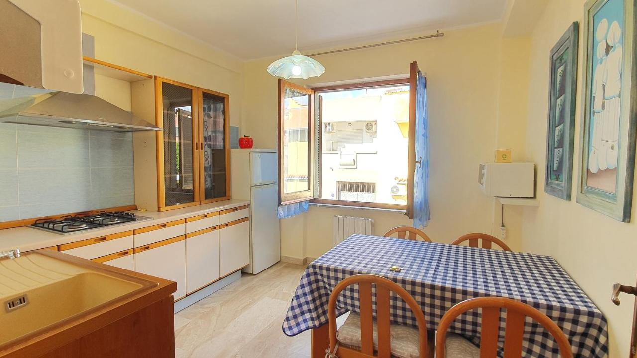 Em Holiday Apartment Quartu SantʼElena Exteriör bild