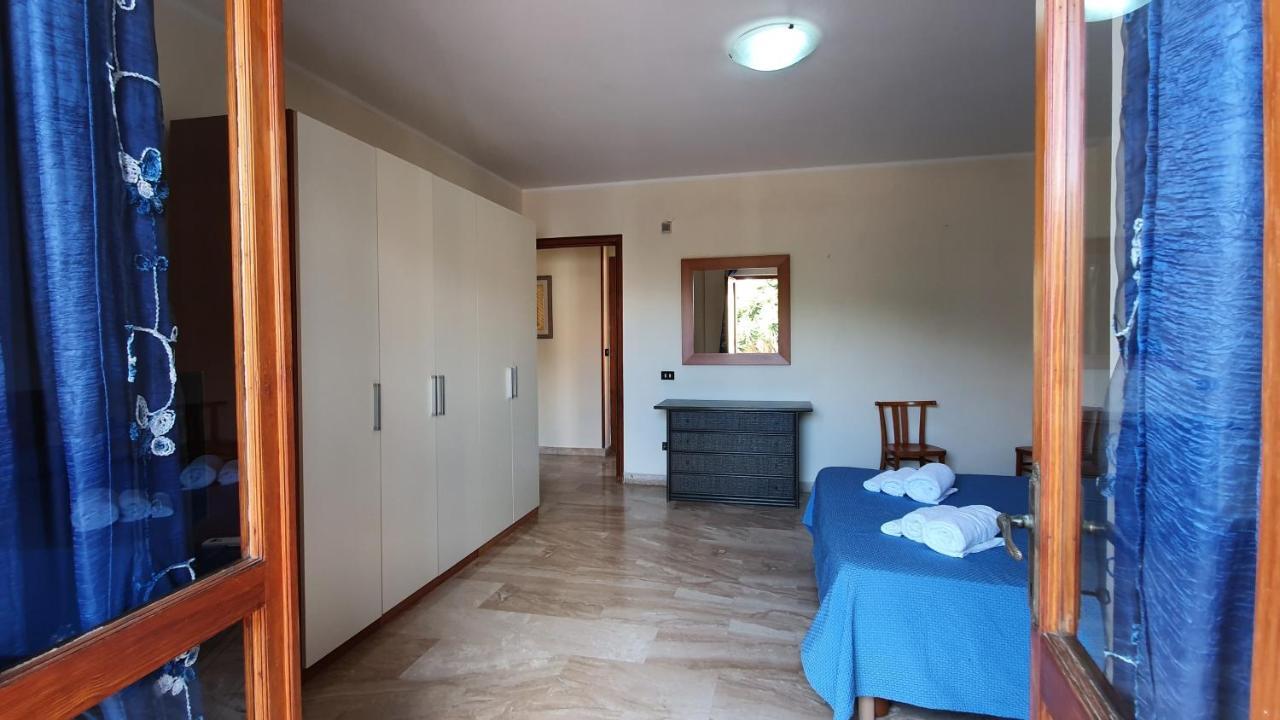 Em Holiday Apartment Quartu SantʼElena Exteriör bild