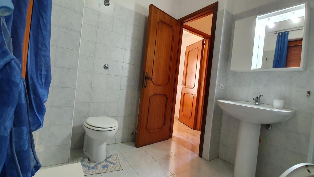 Em Holiday Apartment Quartu SantʼElena Exteriör bild