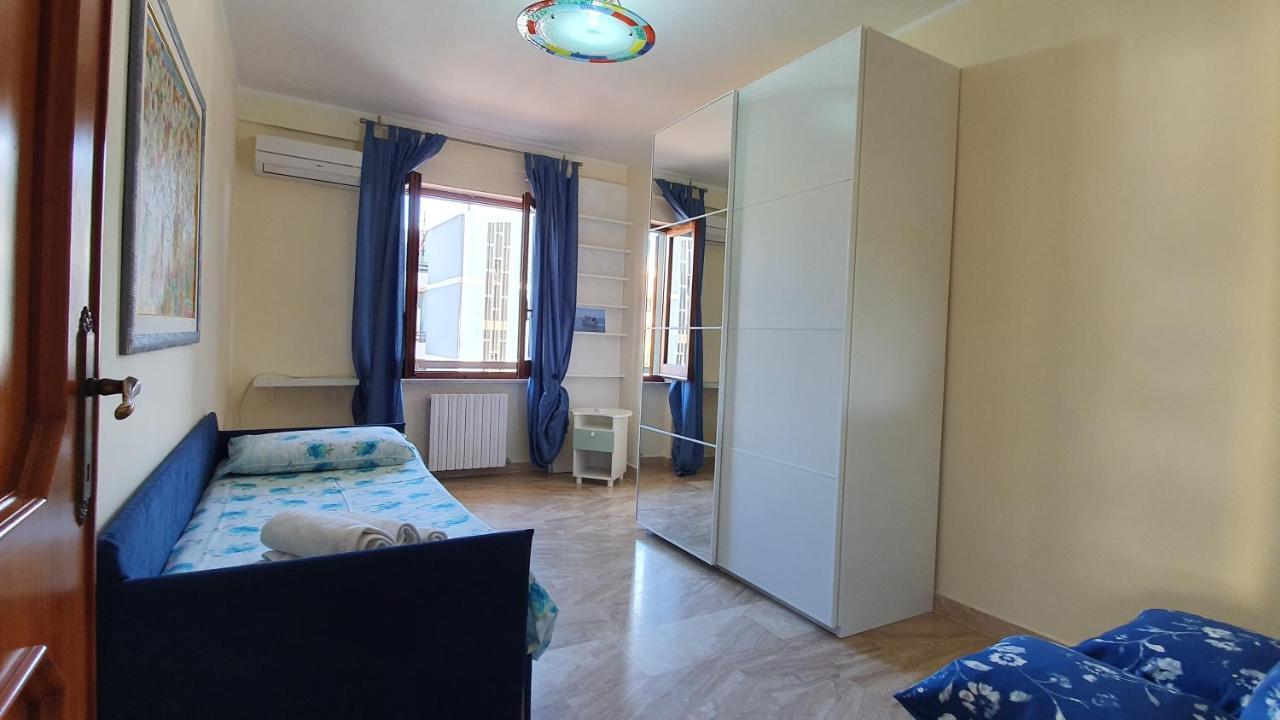 Em Holiday Apartment Quartu SantʼElena Exteriör bild